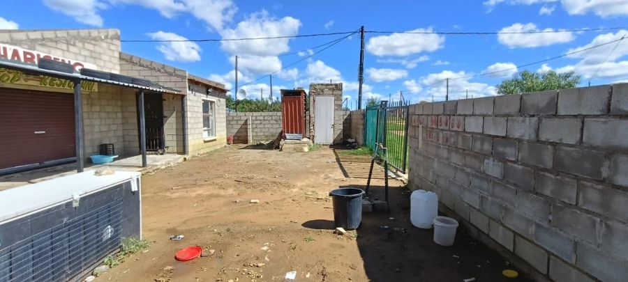 2 Bedroom Property for Sale in Botshabelo Free State